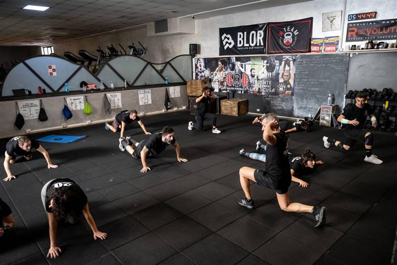 Riscaldamento a corpo libero nella functional area